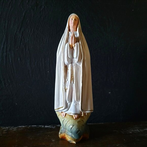 Vintage Virgin Mary Chalkware Statue Religious Figurine, Madonna Figurine 7.875" - Picture 1 of 8